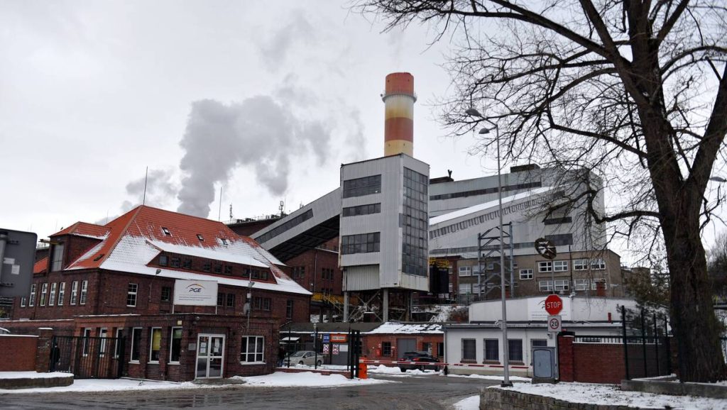 Elektrociepłownia Pomorzany w Szczecinie, fot. PAP/Marcin Bielecki