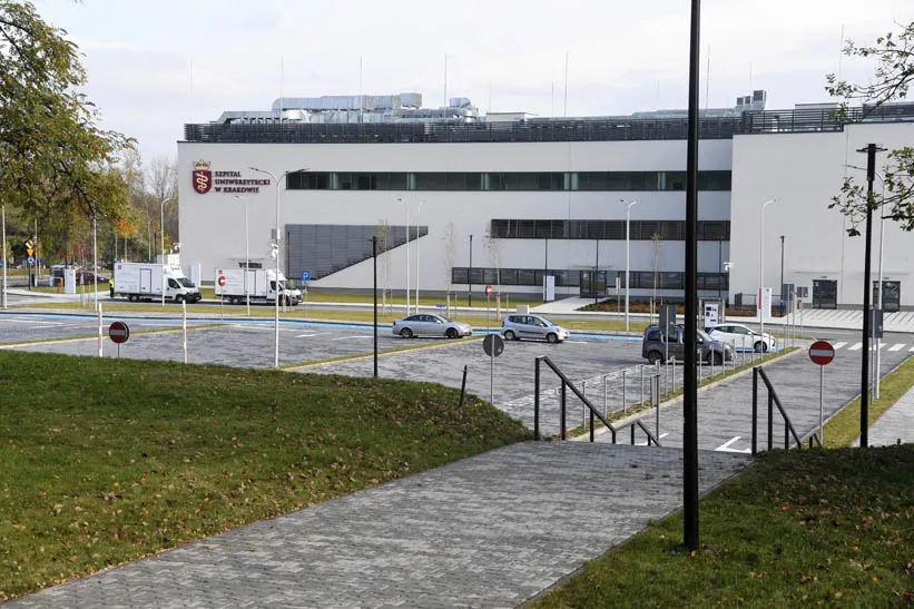 Szpital Uniwersytecki w Krakowie. Fot. PAP/Jacek Bednarczyk