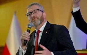 Grzegorz Braun nie stawił się na przesłuchaniu w prokuraturze