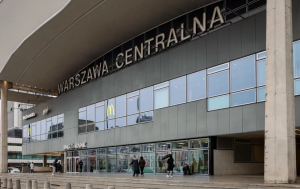 Ukrainka podpaliła kobiecie włosy na Dworcu Centralnym. Usłyszała zarzuty