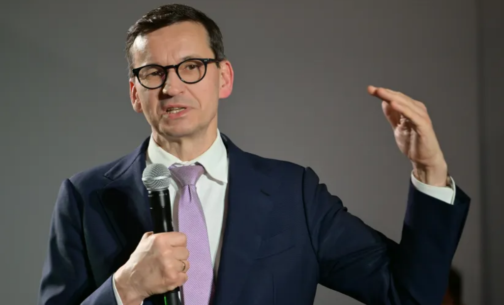 Morawiecki do Konfederacji: próbowaliście ustawiać się w roli szefa całej prawicy