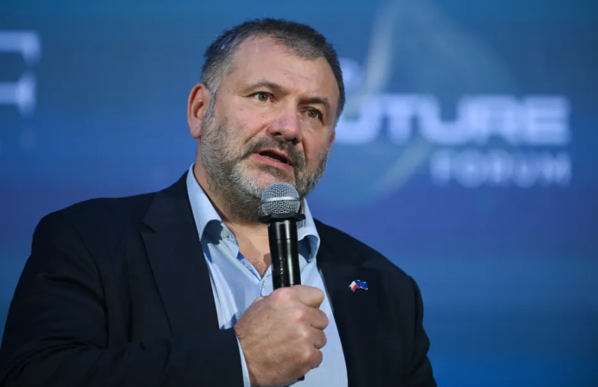 Policja wejdzie do TK i wyprowadzi prezesa? Żurek zabrał głos