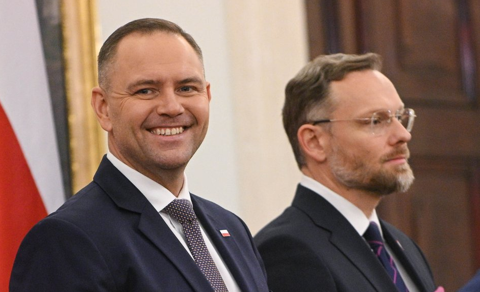 Bogucki uderza w Tuska w sprawie cen paliw
