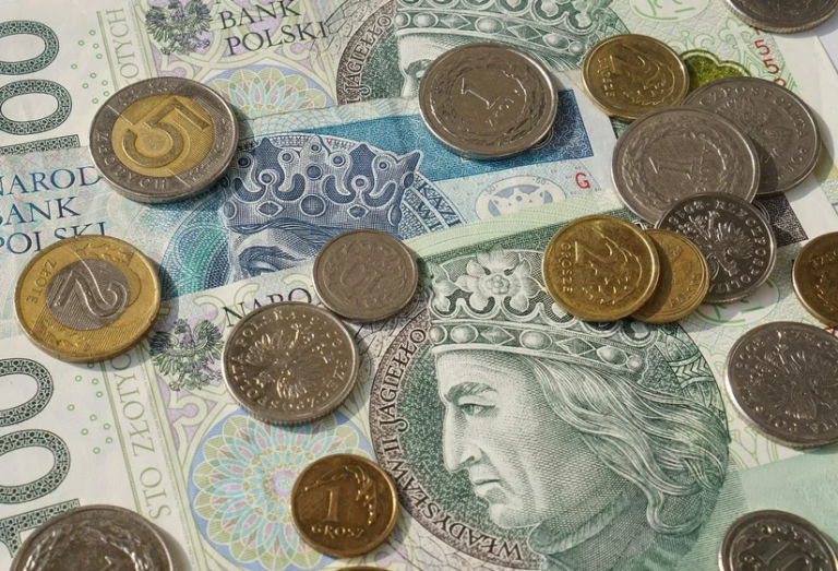 GUS: Płace w firmach wzrosły