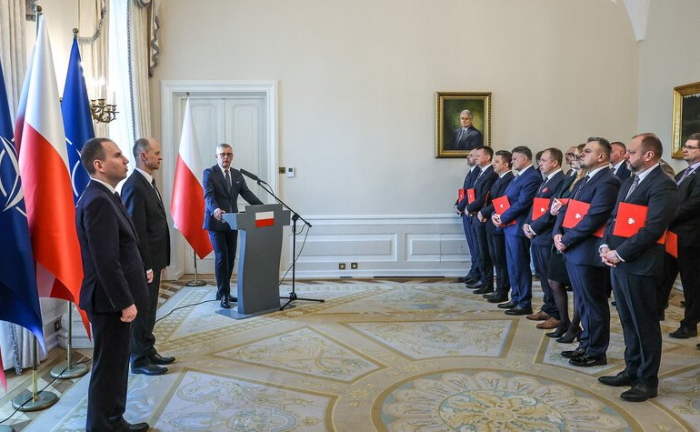 W Pałacu Prezydenckim odbyła się uroczystość wręczenia aktów powołania oraz pierwsze posiedzenie Rady Bezpieczeństwa i Obronności przy Prezydencie RP