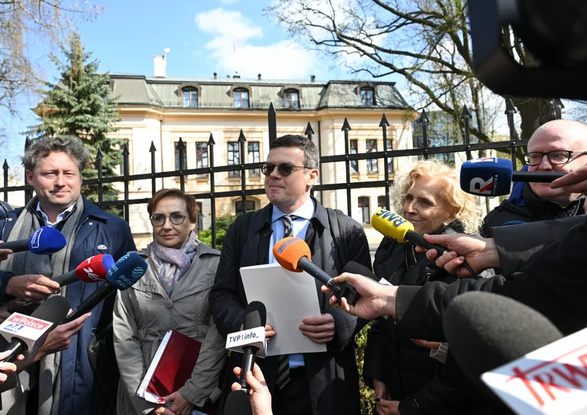 Nowo wybrani sędziowie Trybunału Konstytucyjnego, którzy nie zostali dopuszczeni do orzekania, podejmują dalsze działania prawne mające umożliwić im wykonywanie obowiązków