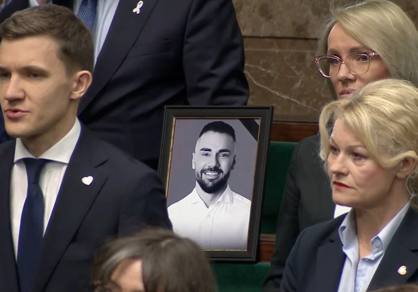 56. posiedzenie Sejmu rozpoczęło się od minuty ciszy upamiętniającej tragicznie zmarłego posła Lewicy Łukasza Litewkę