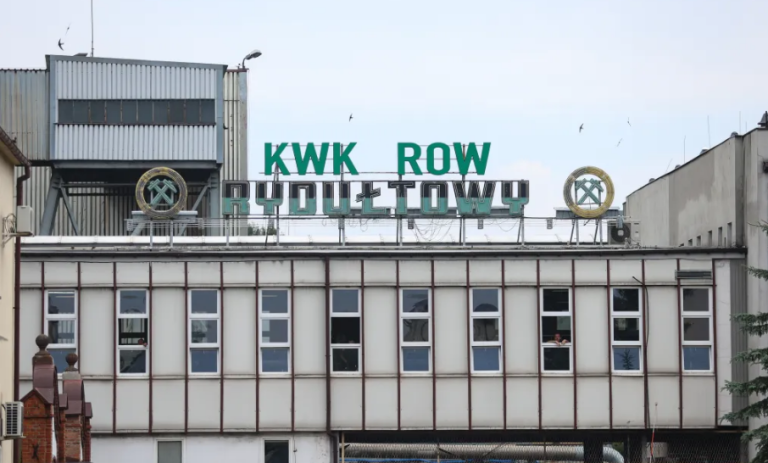 Wstrząs w kopalni Rydułtowy. Trzej górnicy poszkodowani