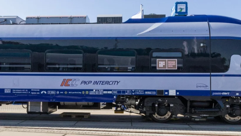 PKP Intercity z kolejnymi wielofunkcyjnymi wagonami COMBO